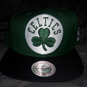MITCHELL AND NESS SNAPBACK